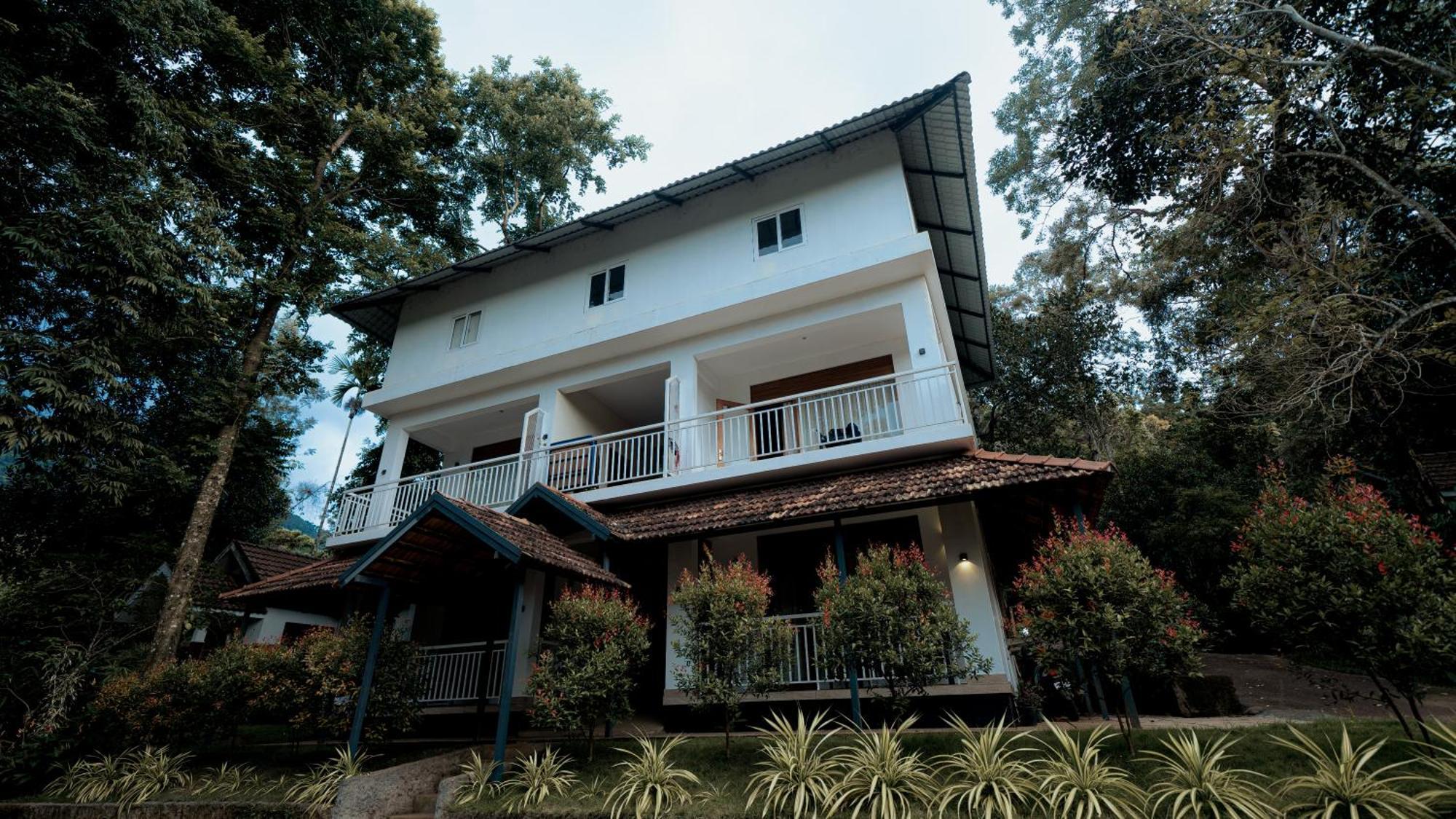 Vythiri Holiday Resort, Wayanad ภายนอก รูปภาพ