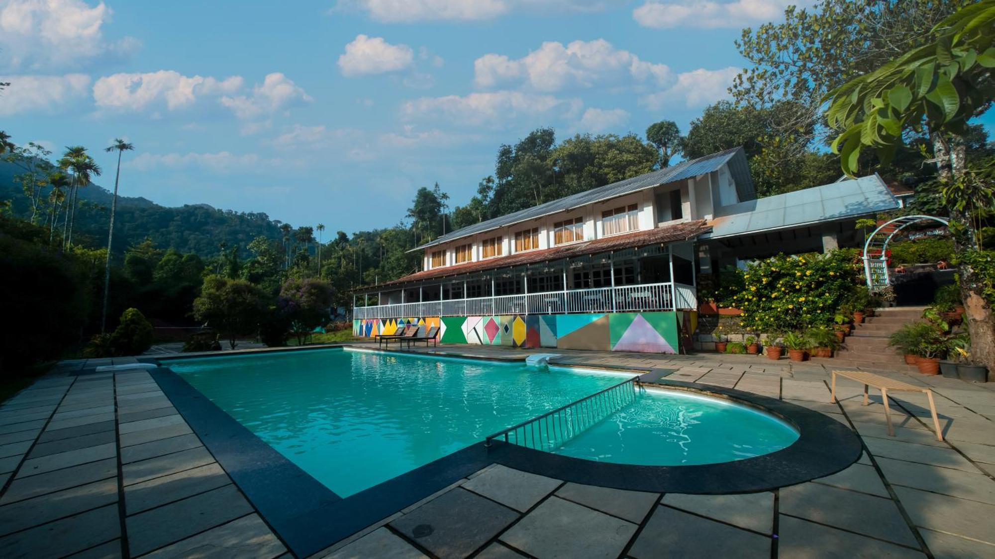 Vythiri Holiday Resort, Wayanad ภายนอก รูปภาพ